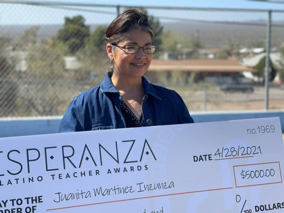Juanita "Jena" Martinez Receives the 2021 Esperanza Latino Teacher Award